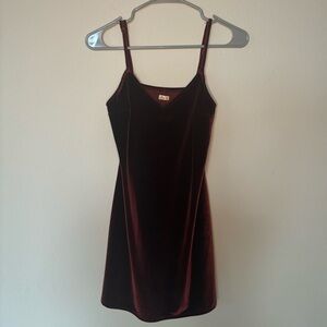 Hollister Burgundy Crushed Velvet Mini Dress | Size: XS